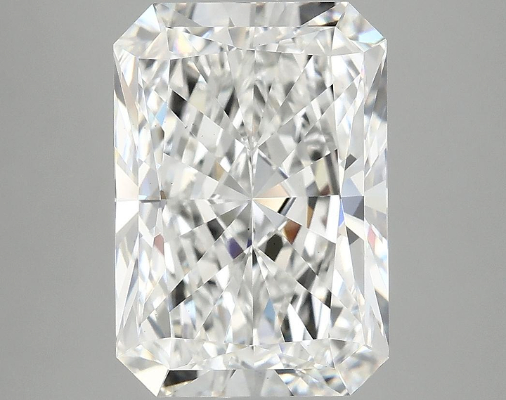 4.88 Carat Radiant Shaped Ideal Cut VS2 IGI Certified Lab Grown Diamond
