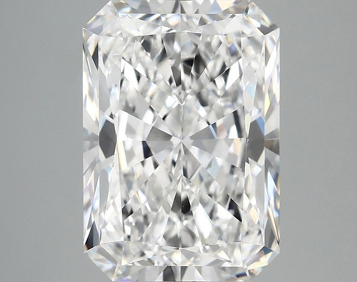 4.17 Carat Radiant Shaped Ideal Cut VVS2 IGI Certified Lab Grown Diamond