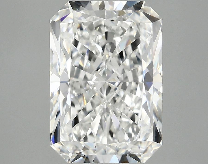 3.05 Carat Radiant Shaped Ideal Cut VVS2 IGI Certified Lab Grown Diamond