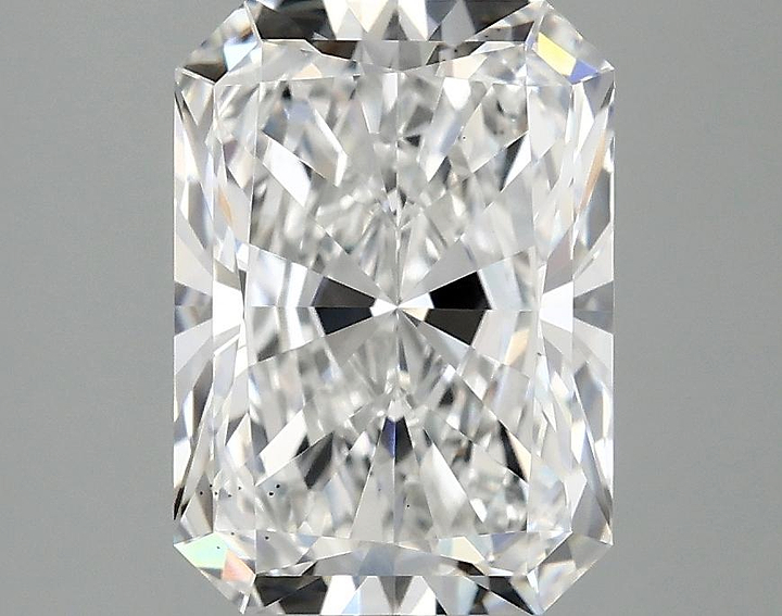 3.1 Carat Radiant Shaped Ideal Cut VS2 IGI Certified Lab Grown Diamond