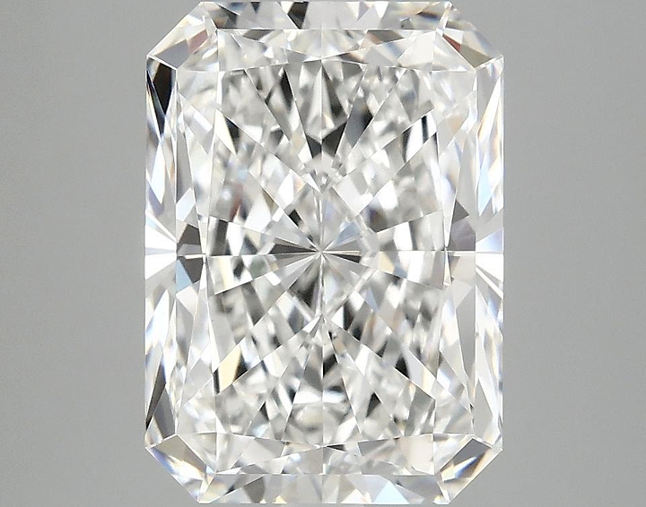 4.09 Carat Radiant Shaped Ideal Cut VVS2 IGI Certified Lab Grown Diamond