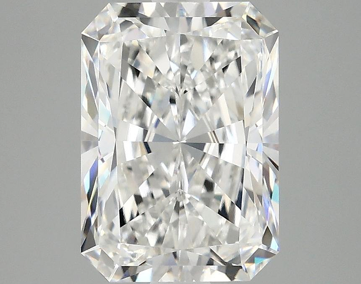 3.14 Carat Radiant Shaped Ideal Cut VVS2 IGI Certified Lab Grown Diamond