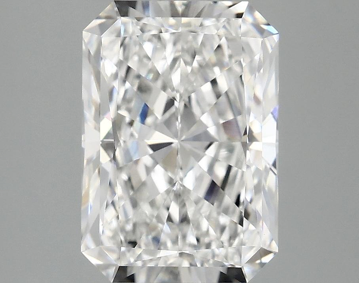 3.05 Carat Radiant Shaped Ideal Cut VVS2 IGI Certified Lab Grown Diamond