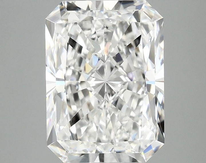 3.72 Carat Radiant Shaped Excellent Cut VVS2 IGI Certified Lab Grown Diamond