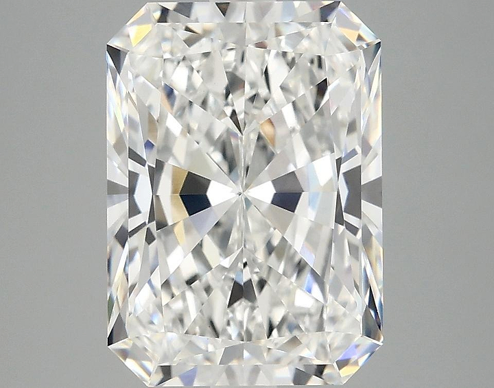 4.19 Carat Radiant Shaped Ideal Cut VVS2 IGI Certified Lab Grown Diamond