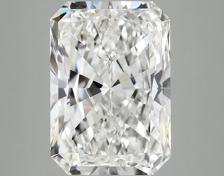 4.1 Carat Radiant Shaped Ideal Cut VVS2 IGI Certified Lab Grown Diamond