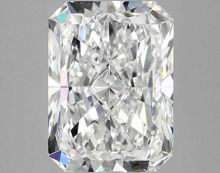 3.95 Carat Radiant Shaped Excellent Cut VVS2 IGI Certified Lab Grown Diamond