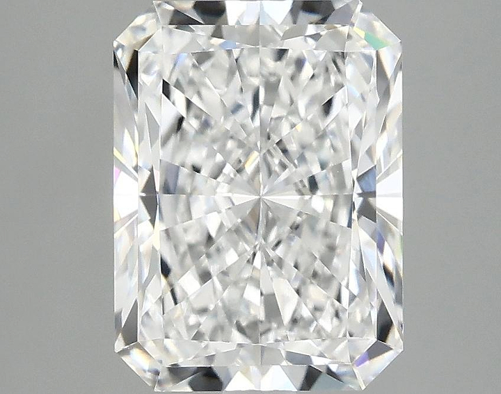 2.95 Carat Radiant Shaped Excellent Cut VVS2 IGI Certified Lab Grown Diamond