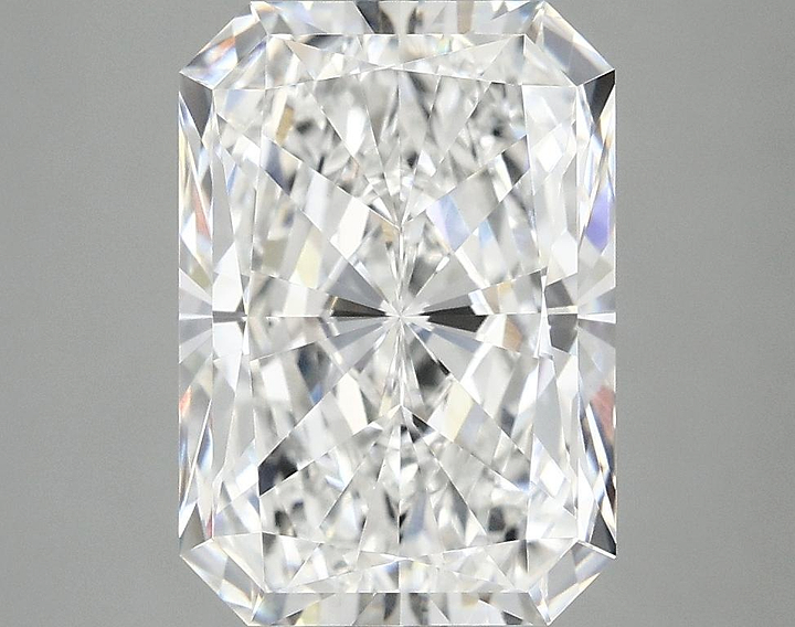 4.07 Carat Radiant Shaped Ideal Cut VVS2 IGI Certified Lab Grown Diamond