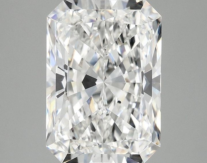 4.1 Carat Radiant Shaped Ideal Cut VVS2 IGI Certified Lab Grown Diamond