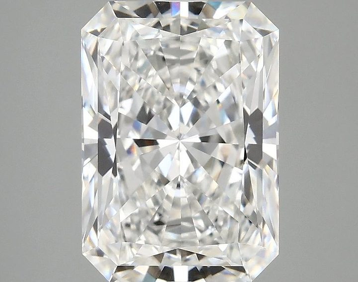 3.07 Carat Radiant Shaped Ideal Cut VVS2 IGI Certified Lab Grown Diamond