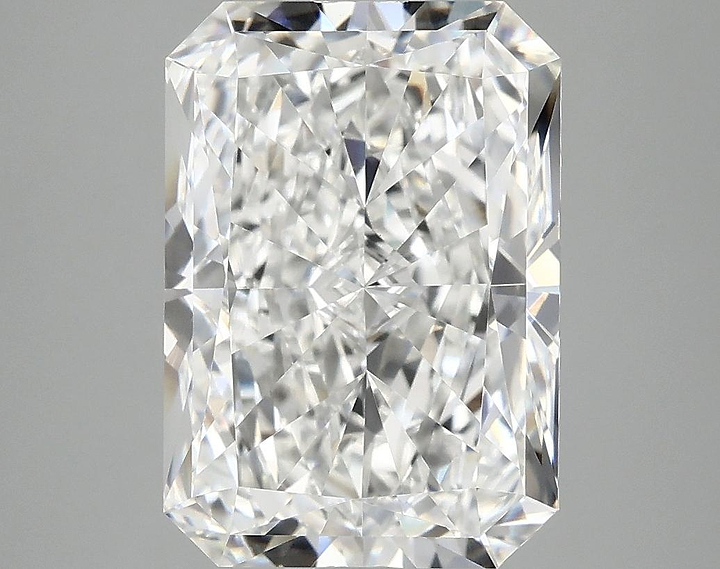 4.93 Carat Radiant Shaped Ideal Cut VS1 IGI Certified Lab Grown Diamond