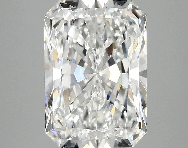 4.18 Carat Radiant Shaped Ideal Cut VVS2 IGI Certified Lab Grown Diamond