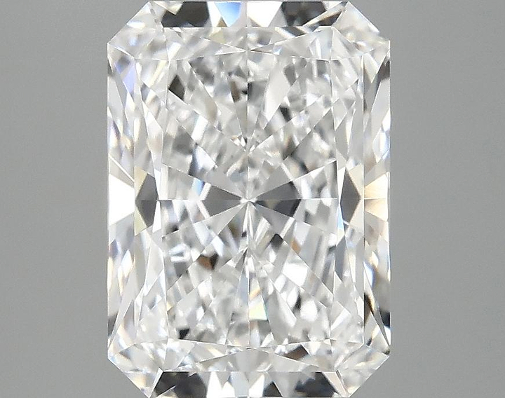 3.1 Carat Radiant Shaped Ideal Cut VVS2 IGI Certified Lab Grown Diamond