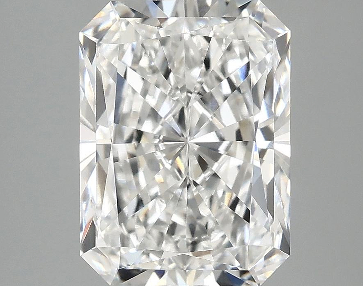 3.03 Carat Radiant Shaped Excellent Cut VVS2 IGI Certified Lab Grown Diamond