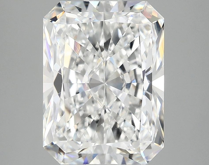 4.19 Carat Radiant Shaped Excellent Cut VVS2 IGI Certified Lab Grown Diamond