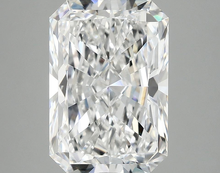 3.9 Carat Radiant Shaped Ideal Cut VS1 IGI Certified Lab Grown Diamond