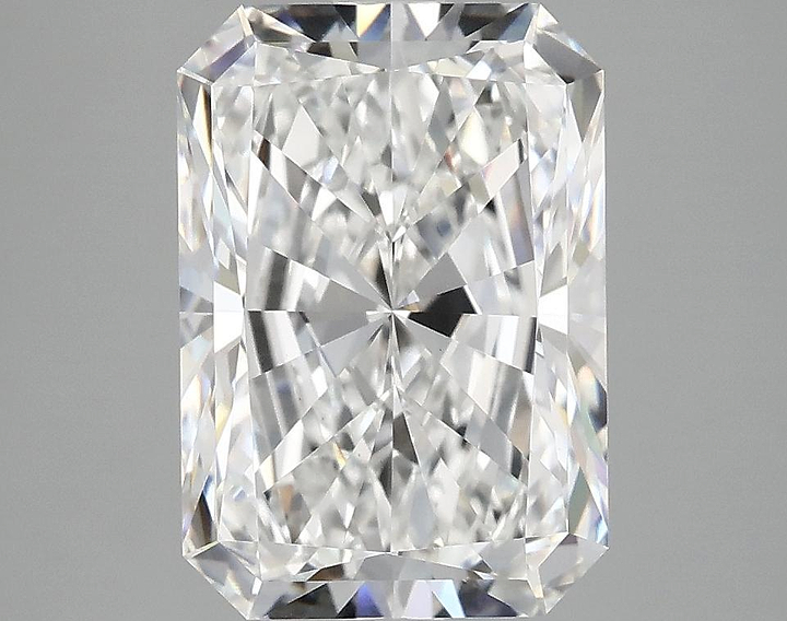 3.89 Carat Radiant Shaped Ideal Cut VVS2 IGI Certified Lab Grown Diamond