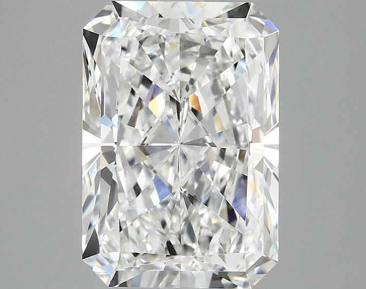 3.96 Carat Radiant Shaped Ideal Cut VVS2 IGI Certified Lab Grown Diamond