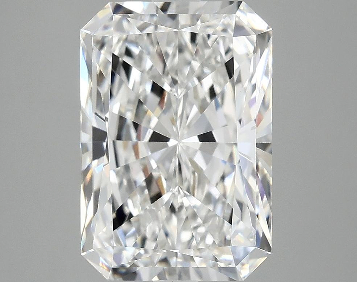 4.14 Carat Radiant Shaped Ideal Cut VVS2 IGI Certified Lab Grown Diamond