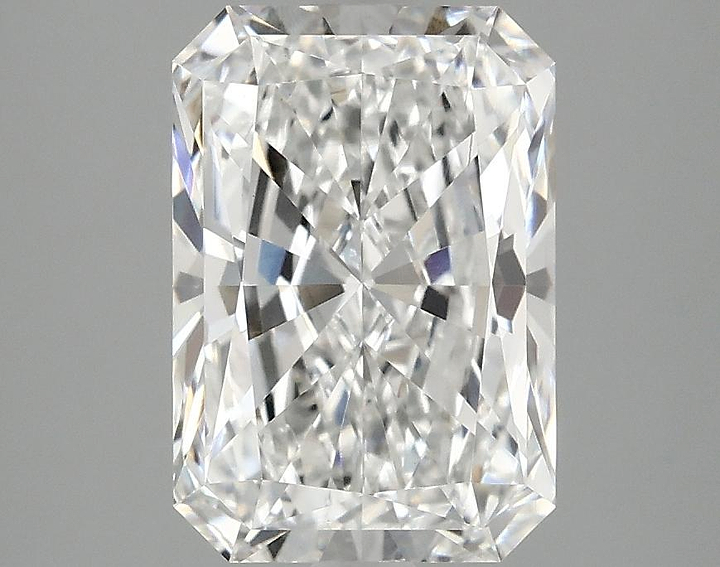 2.52 Carat Radiant Shaped Ideal Cut VS2 IGI Certified Lab Grown Diamond