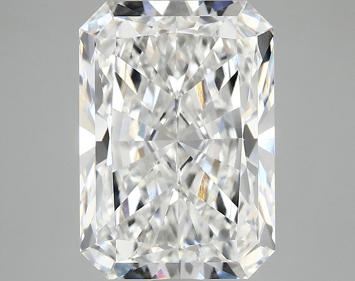 3.57 Carat Radiant Shaped Ideal Cut VVS2 IGI Certified Lab Grown Diamond