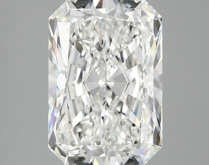 3.1 Carat Radiant Shaped Ideal Cut VVS2 IGI Certified Lab Grown Diamond
