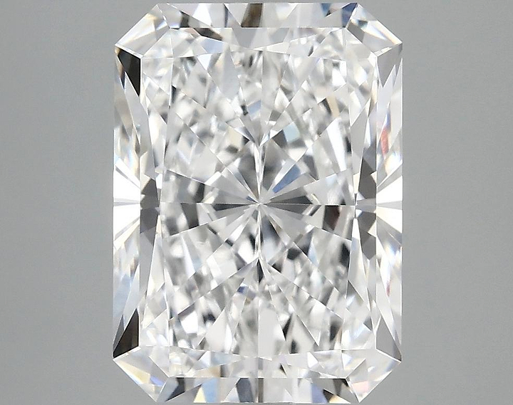 4.17 Carat Radiant Shaped Ideal Cut VVS2 IGI Certified Lab Grown Diamond