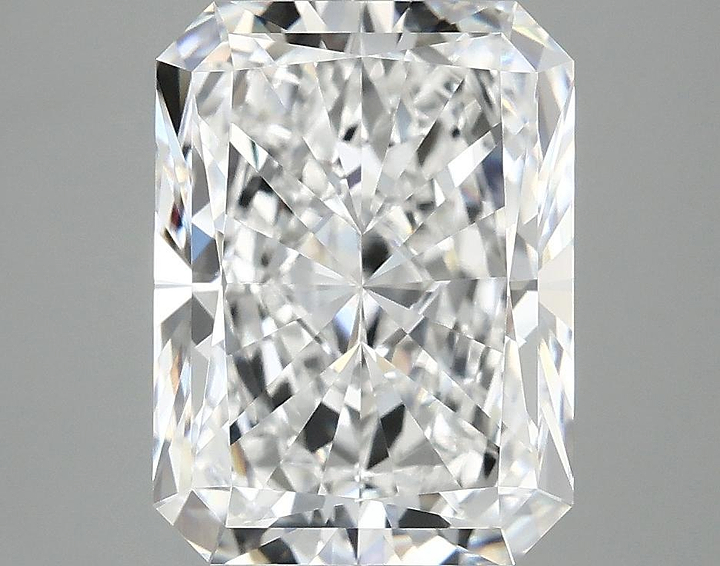 4.11 Carat Radiant Shaped Excellent Cut VVS2 IGI Certified Lab Grown Diamond