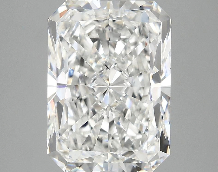4.07 Carat Radiant Shaped Excellent Cut VVS2 IGI Certified Lab Grown Diamond