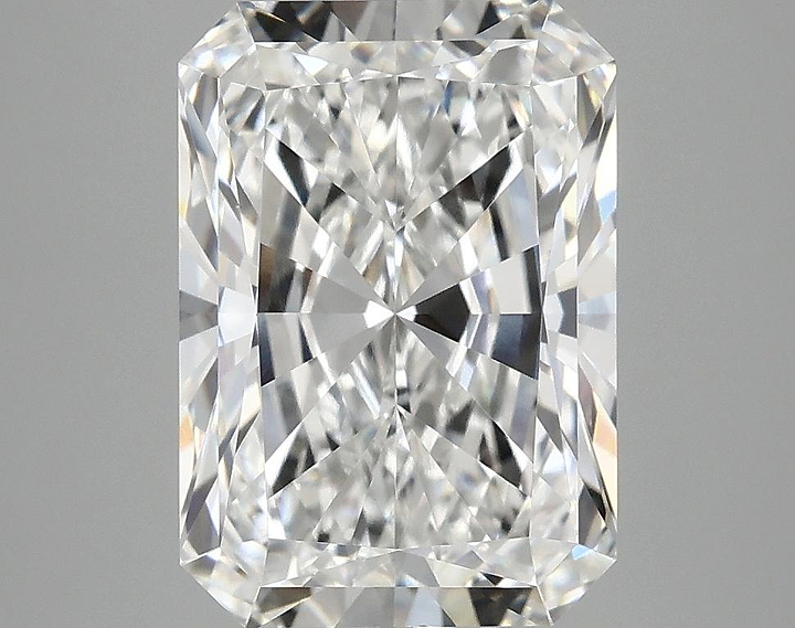 4.1 Carat Radiant Shaped Ideal Cut VVS2 IGI Certified Lab Grown Diamond