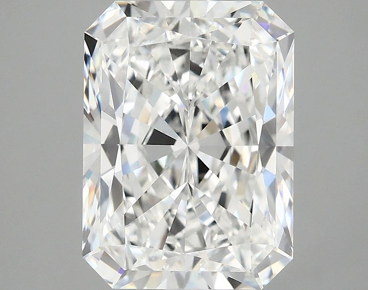 4.07 Carat Radiant Shaped Excellent Cut VVS2 IGI Certified Lab Grown Diamond
