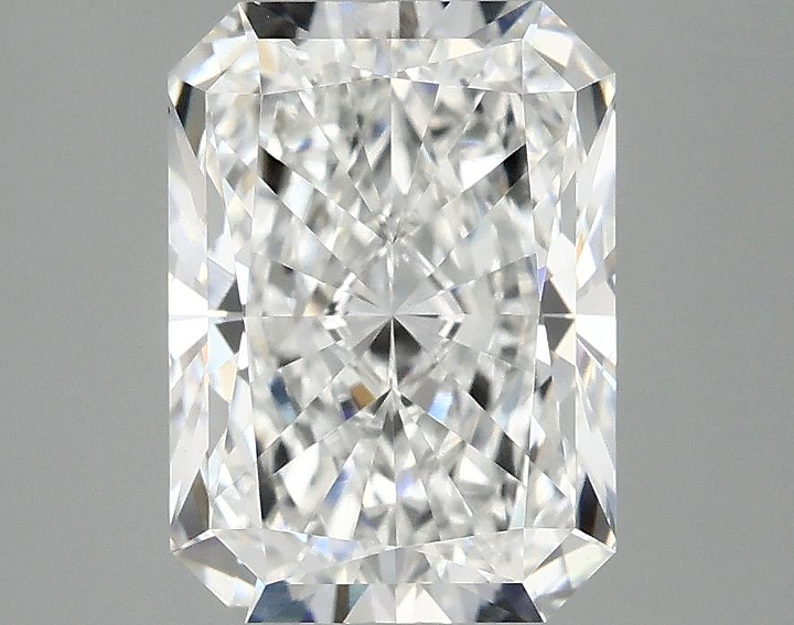 3.07 Carat Radiant Shaped Excellent Cut VVS2 IGI Certified Lab Grown Diamond