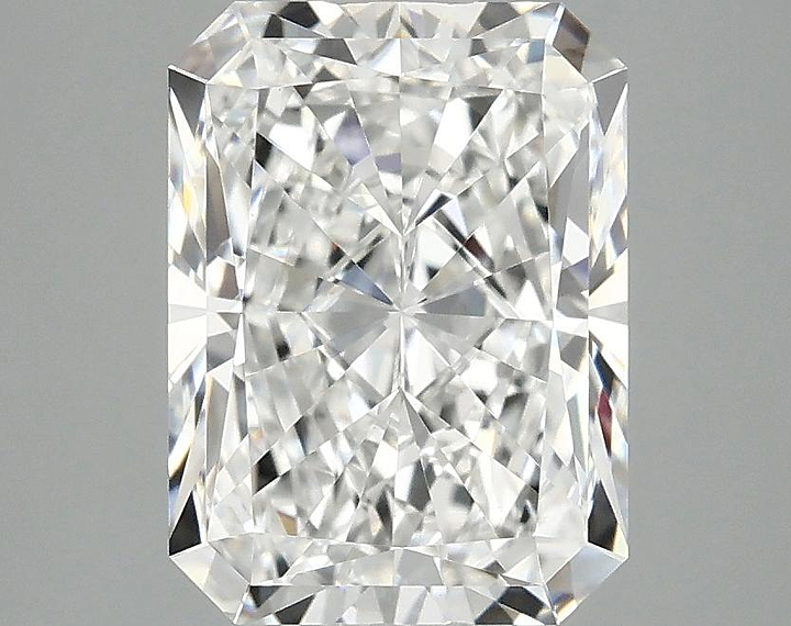 3.02 Carat Radiant Shaped Excellent Cut VVS2 IGI Certified Lab Grown Diamond