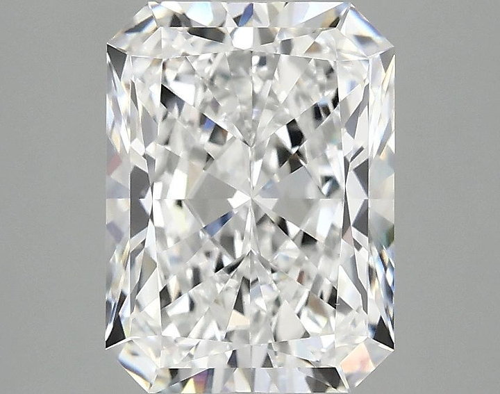 3.08 Carat Radiant Shaped Excellent Cut VVS2 IGI Certified Lab Grown Diamond