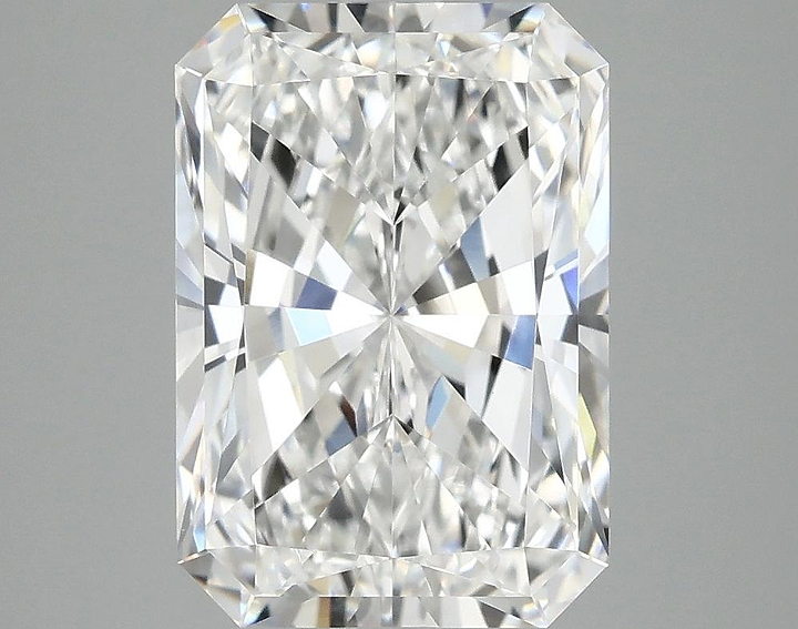 3.96 Carat Radiant Shaped Ideal Cut VVS2 IGI Certified Lab Grown Diamond