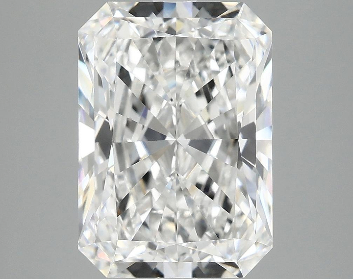 4.2 Carat Radiant Shaped Ideal Cut VVS2 IGI Certified Lab Grown Diamond