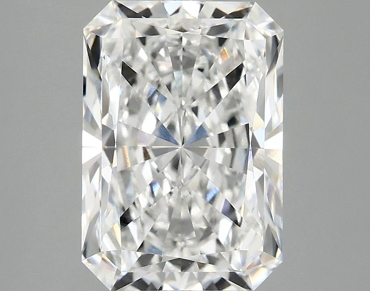 3.1 Carat Radiant Shaped Ideal Cut VVS2 IGI Certified Lab Grown Diamond