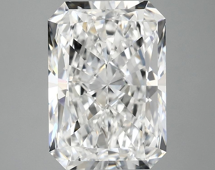 3.81 Carat Radiant Shaped Ideal Cut VVS2 IGI Certified Lab Grown Diamond