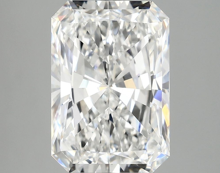 4.18 Carat Radiant Shaped Ideal Cut VS1 IGI Certified Lab Grown Diamond