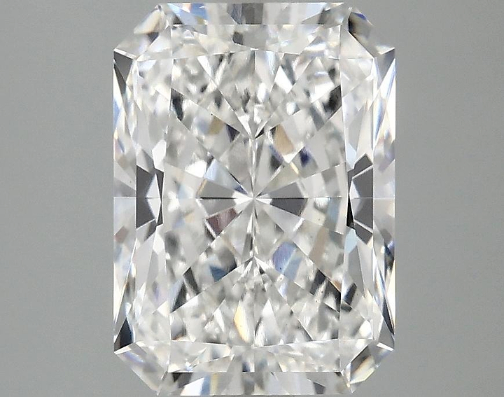 3.1 Carat Radiant Shaped Ideal Cut VS2 IGI Certified Lab Grown Diamond