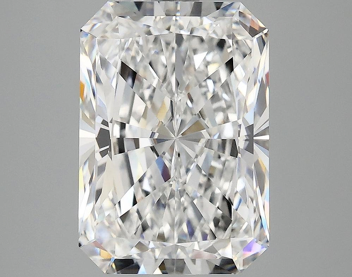 4.01 Carat Radiant Shaped Ideal Cut VVS2 IGI Certified Lab Grown Diamond