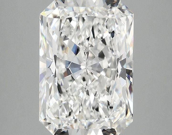 4.05 Carat Radiant Shaped Ideal Cut VVS2 IGI Certified Lab Grown Diamond