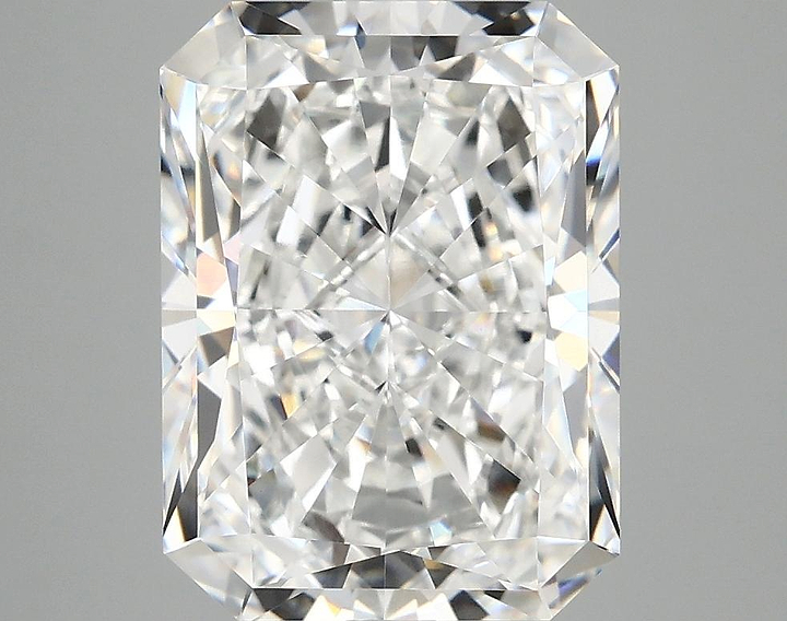 4.74 Carat Radiant Shaped Excellent Cut VVS2 IGI Certified Lab Grown Diamond