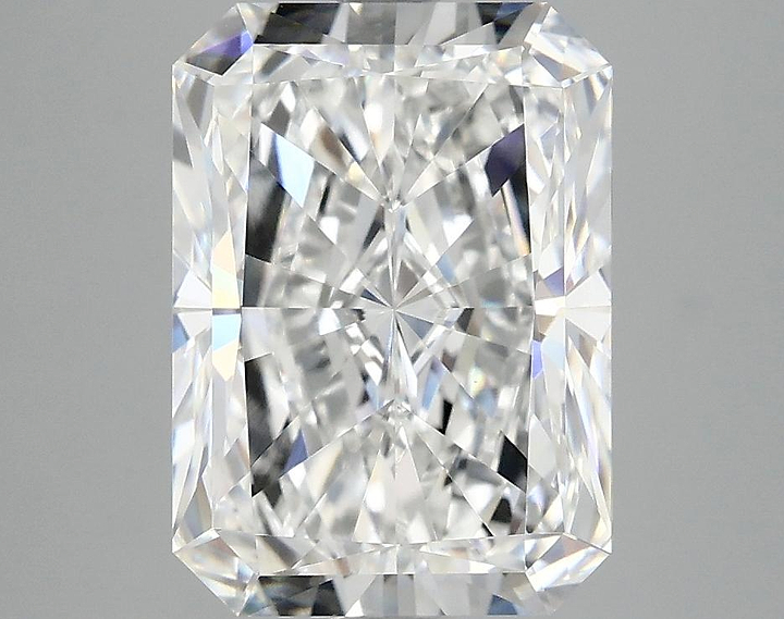 4.01 Carat Radiant Shaped Ideal Cut VVS2 IGI Certified Lab Grown Diamond