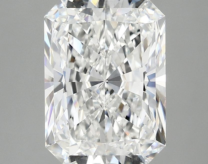 3.05 Carat Radiant Shaped Excellent Cut VS1 IGI Certified Lab Grown Diamond