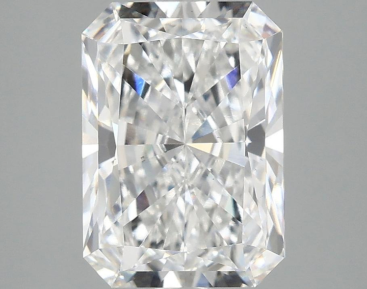 3.08 Carat Radiant Shaped Ideal Cut VS2 IGI Certified Lab Grown Diamond