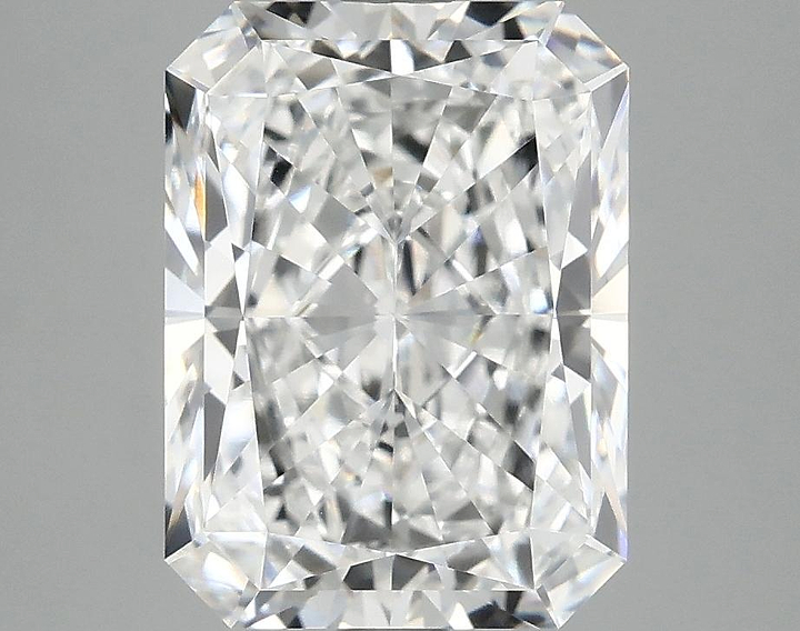 4.11 Carat Radiant Shaped Excellent Cut VVS2 IGI Certified Lab Grown Diamond