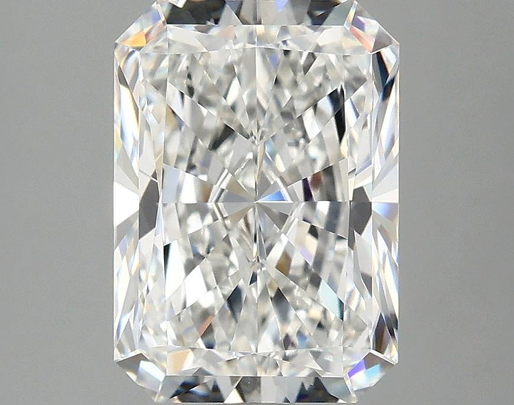3.08 Carat Radiant Shaped Ideal Cut VVS2 IGI Certified Lab Grown Diamond