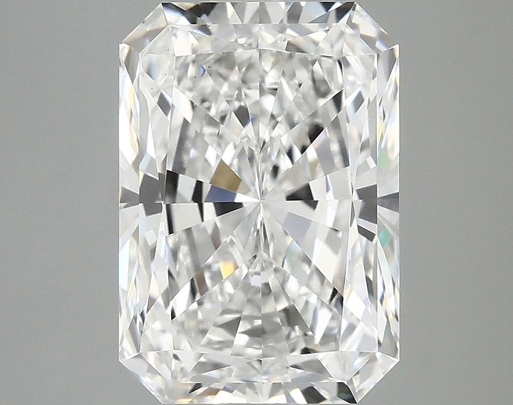 3.92 Carat Radiant Shaped Ideal Cut VS1 IGI Certified Lab Grown Diamond
